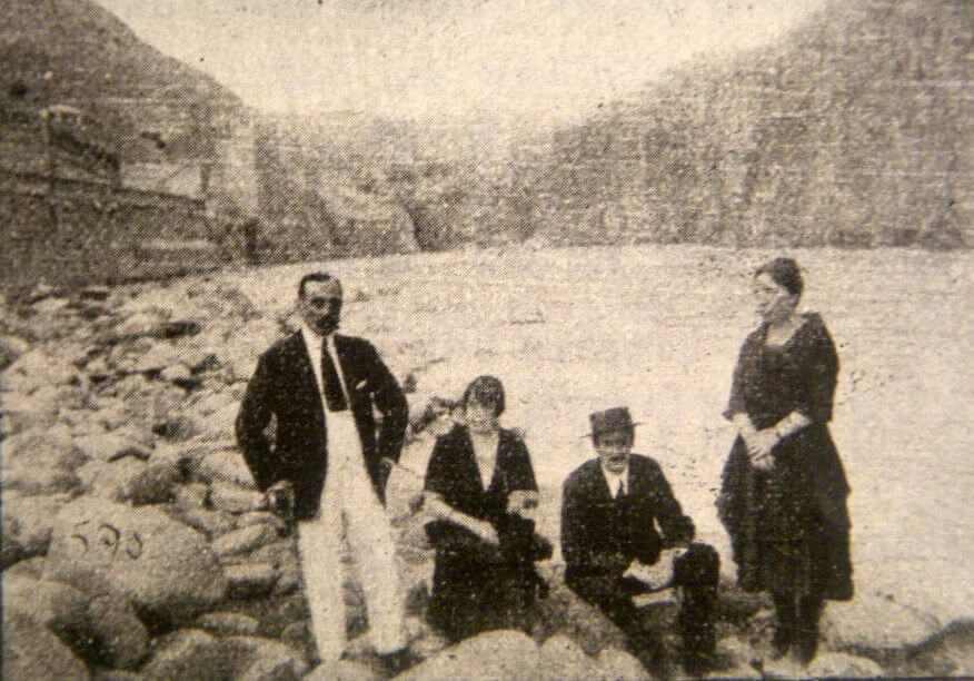 Turistas en Río Mendoza